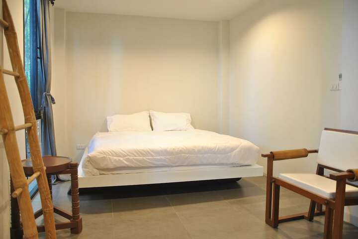 Room 22 of 117