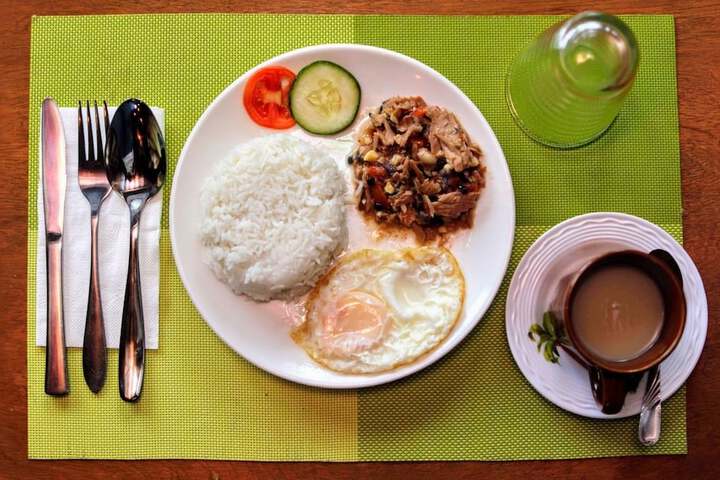 Breakfast/Coffee Service 72 of 124