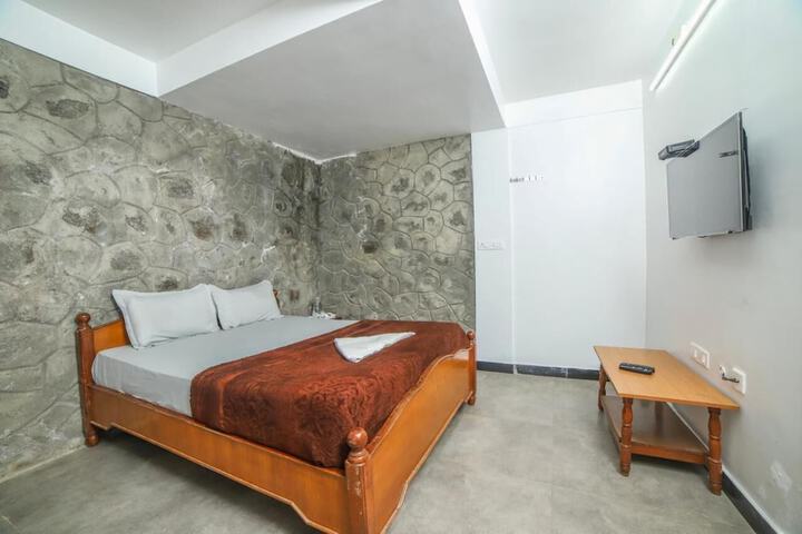Room 8 of 21