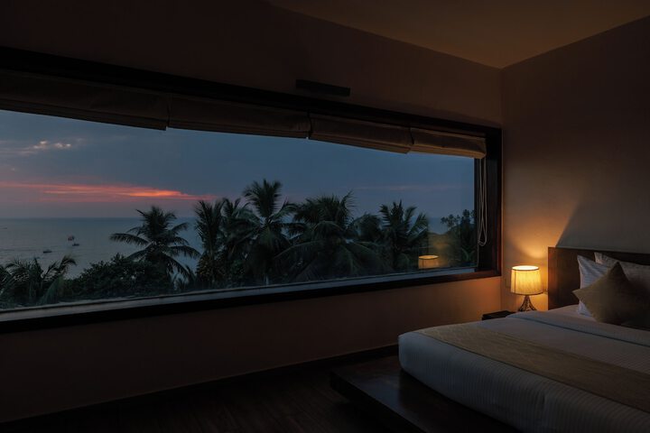 Room 25 of 97