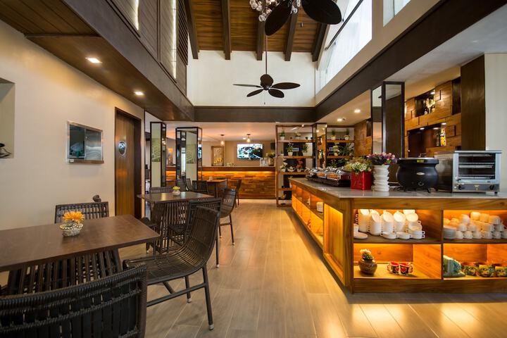 Breakfast area
