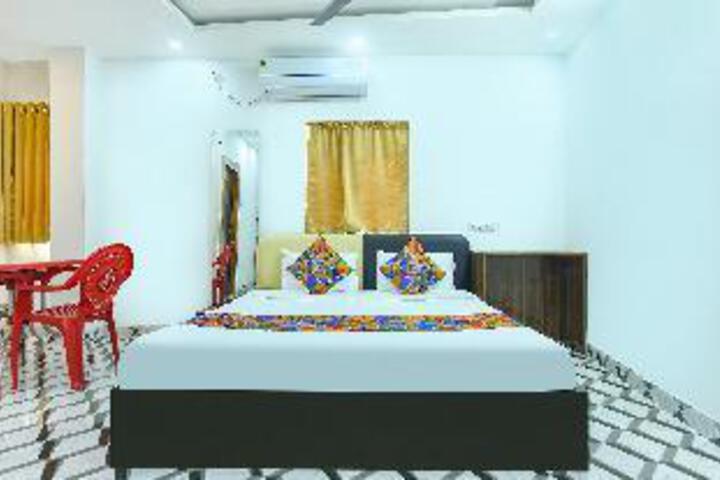 Room 5 of 26