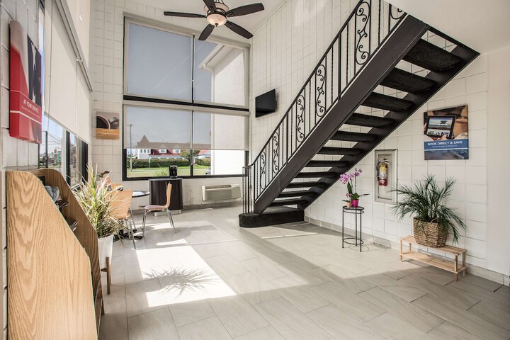 Hotel Interior 3 of 31