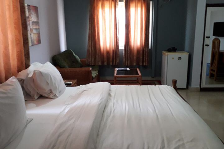 Room 11 of 43