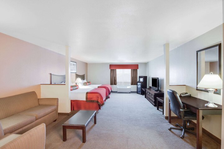 Room 8 of 21