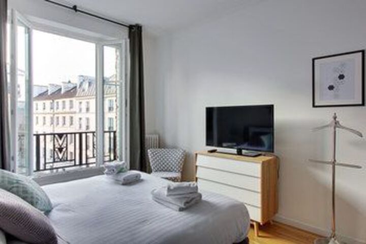 Room 34 of 102