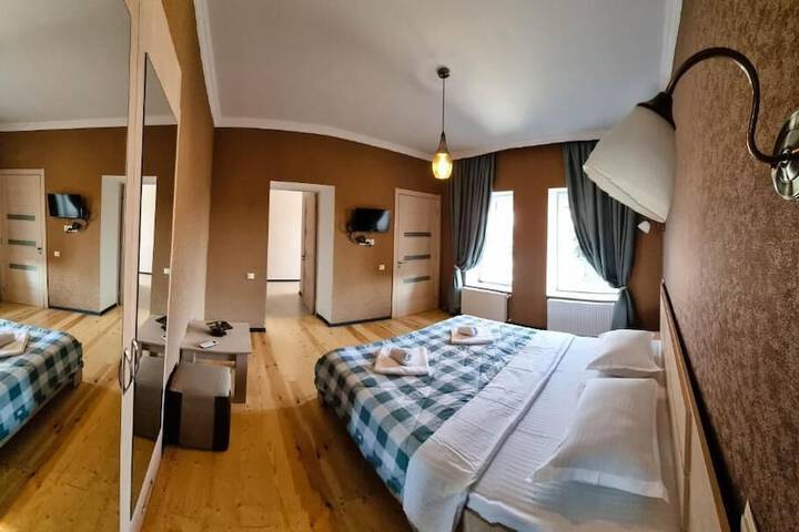 Room 3 of 23