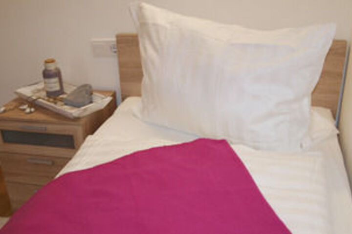 Room 8 of 19