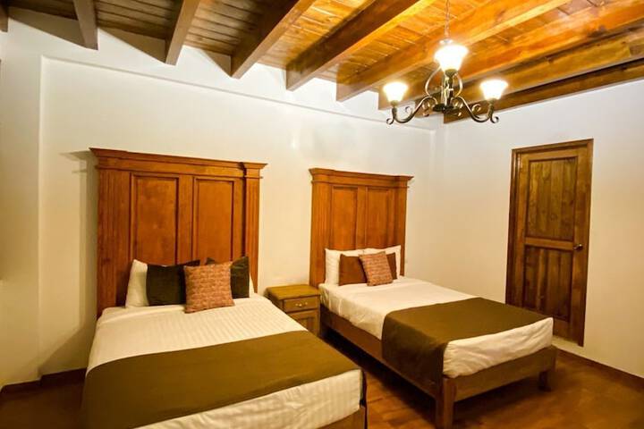 Room 5 of 17