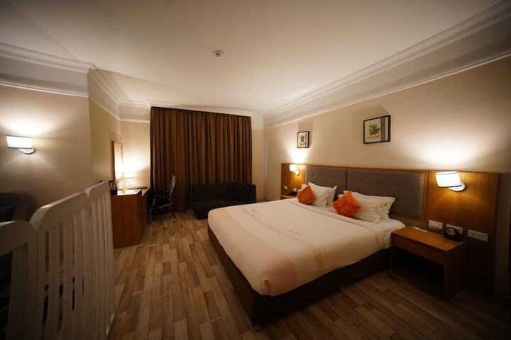 Room 57 of 163