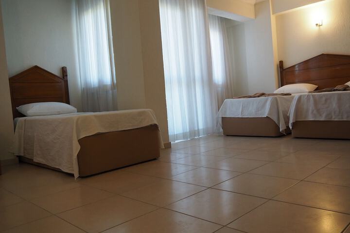 Room 27 of 85