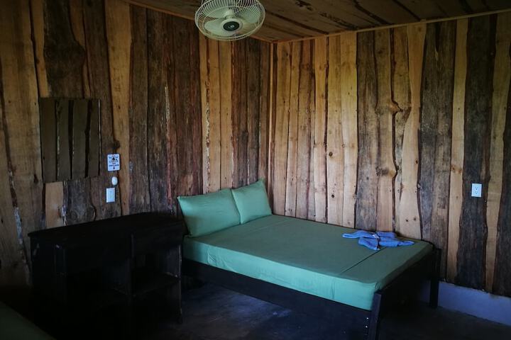 Room 15 of 34