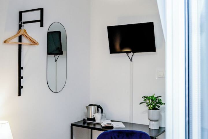 Room 10 of 75