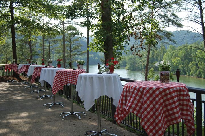 Dining 48 of 57