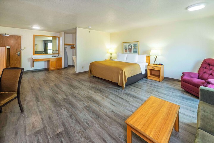 Room 40 of 76