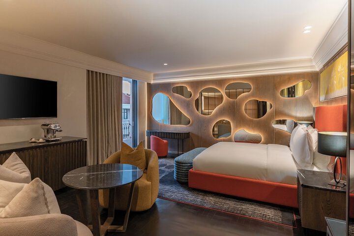Room 3 of 48
