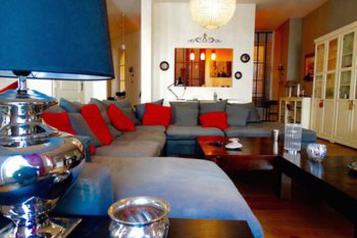 Lounge 2 of 29