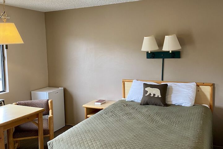 Room 4 of 27