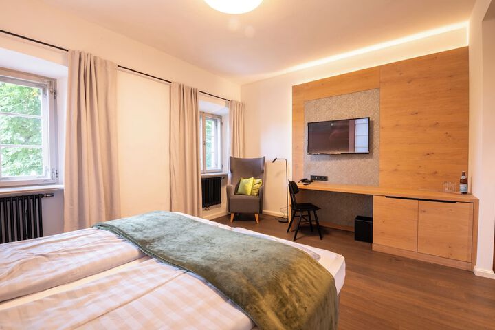 Room 21 of 53