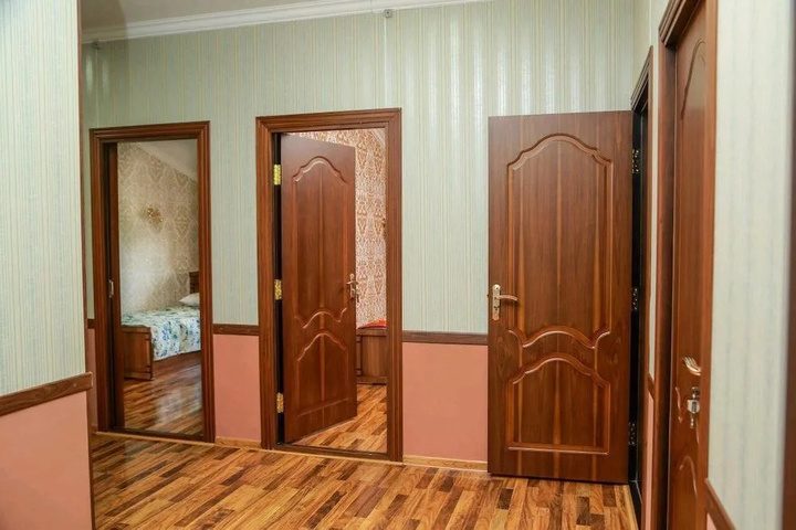 Room 9 of 13