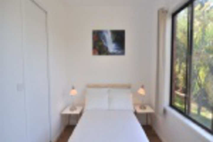 Room 25 of 693
