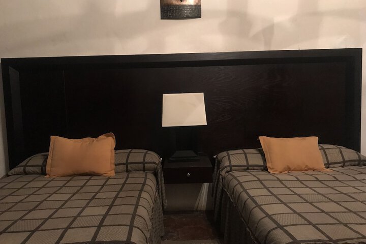Room 13 of 44