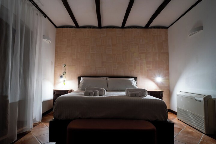Room 9 of 57