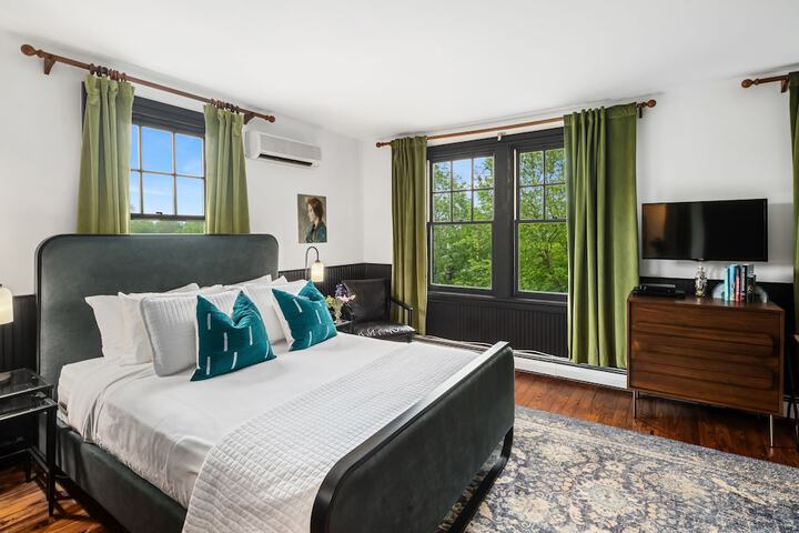 Room 90 of 172