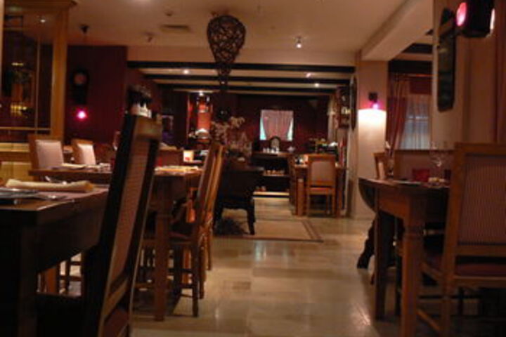 Dining 151 of 197