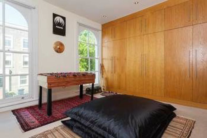 Room 13 of 22