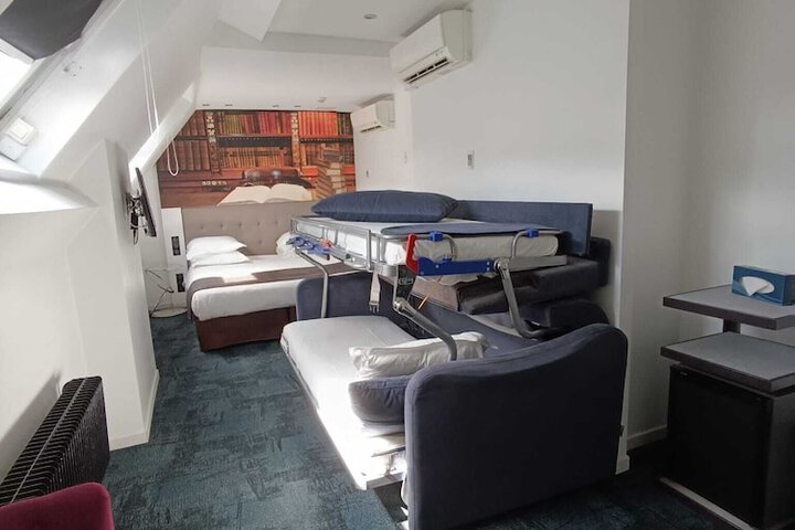 Room 69 of 173