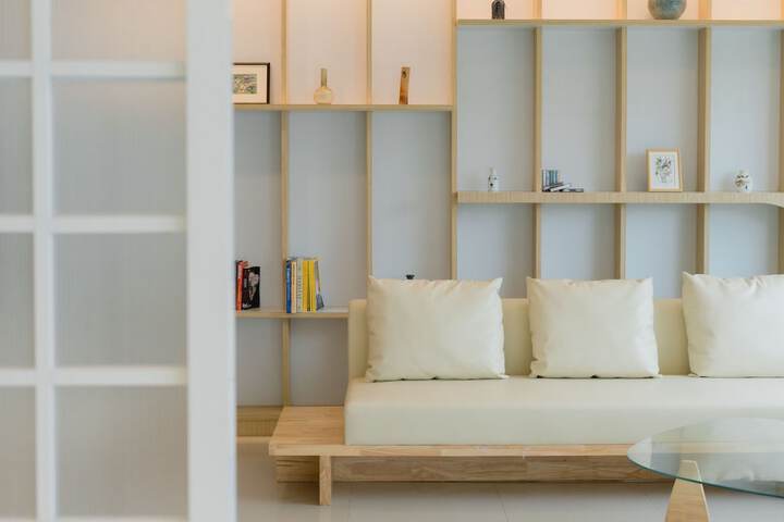Room 18 of 29
