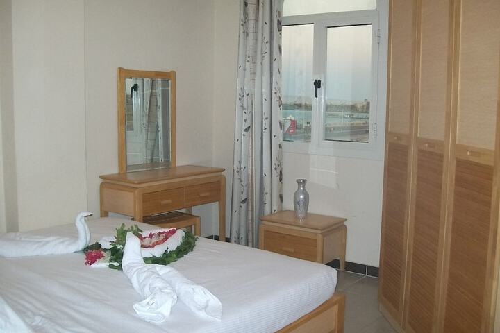 Room 9 of 29