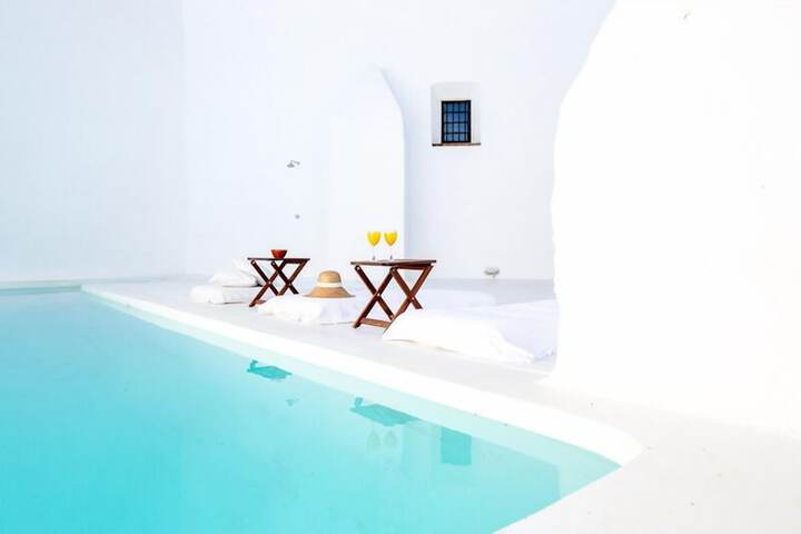 Pools & Facilities