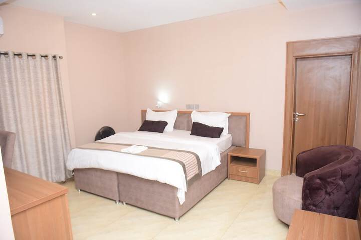 Room 9 of 51