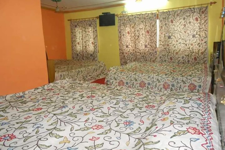 Room 3 of 13