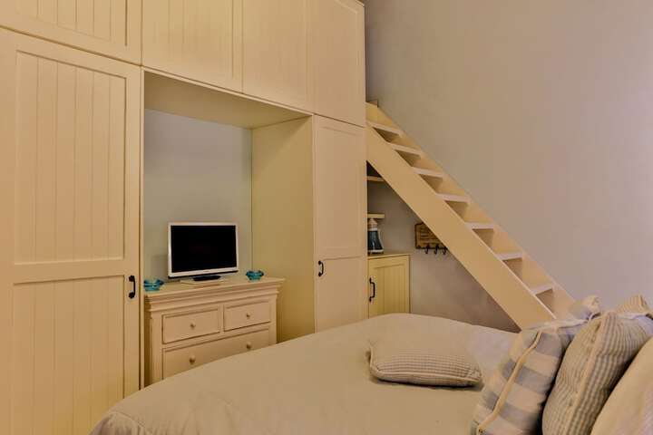Room 13 of 61