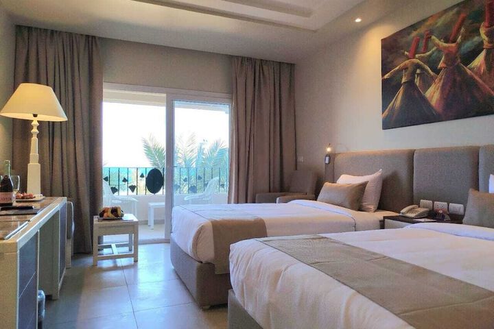 Room 14 of 140