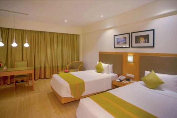 Room 5 of 42