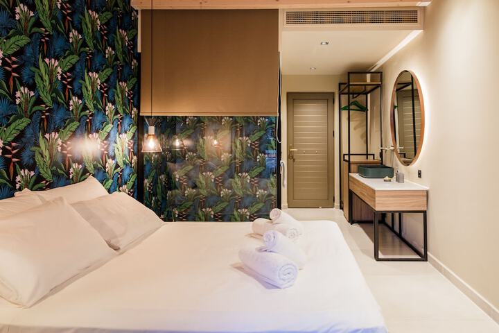 Room 10 of 89