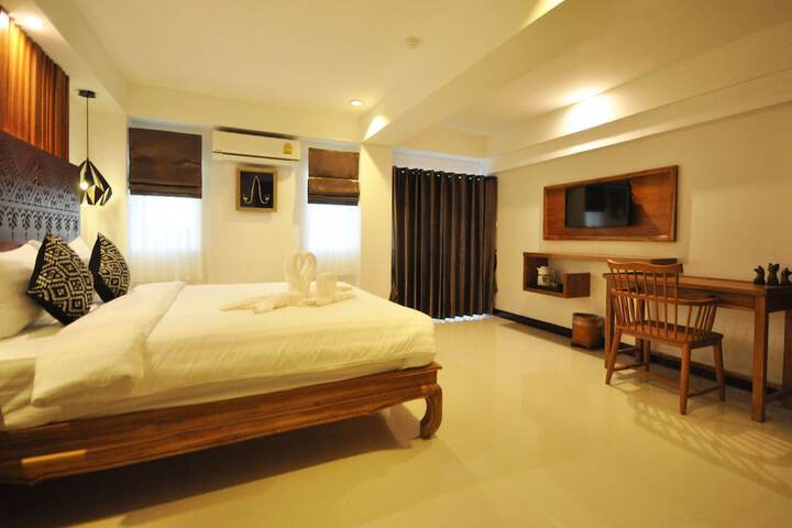 Room 14 of 77