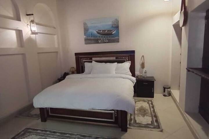 Room 22 of 48