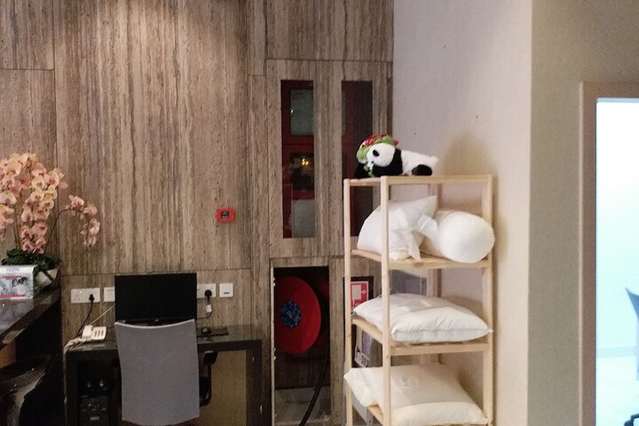 Room 12 of 31