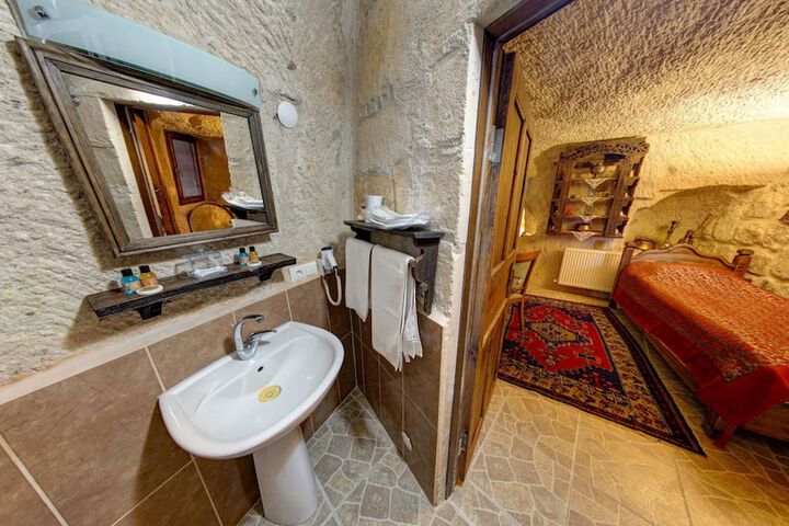 Room 73 of 109