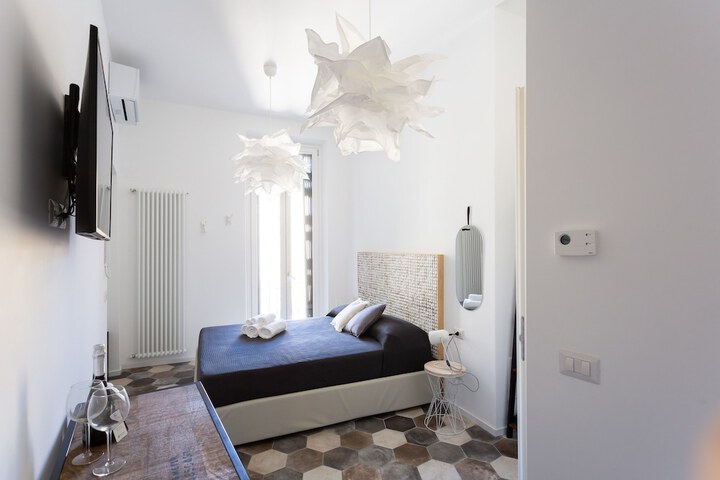 Room 12 of 50