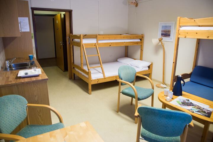 Room 4 of 41