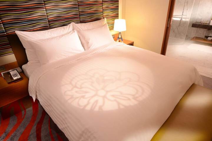 Room 4 of 41