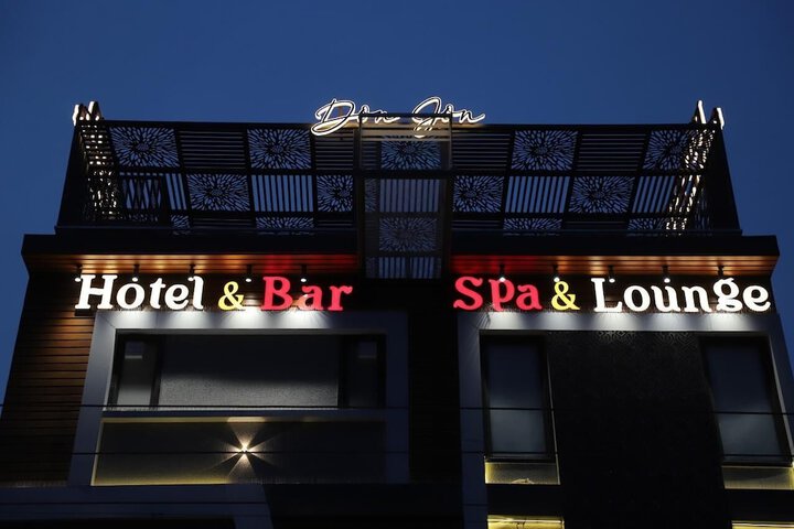 Hotel 33 of 35