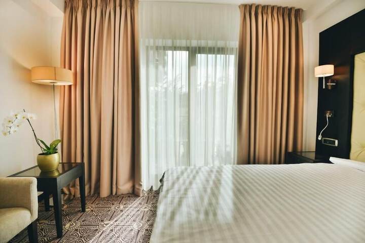 Room 23 of 63
