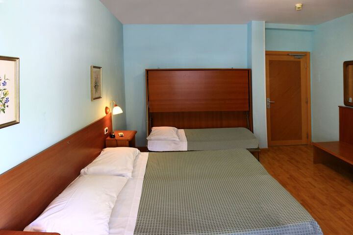 Room 7 of 119